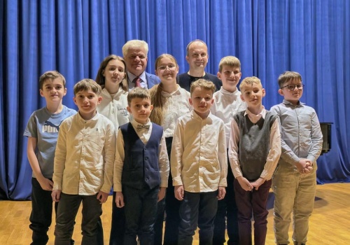 Grali młodzi akordeoniści