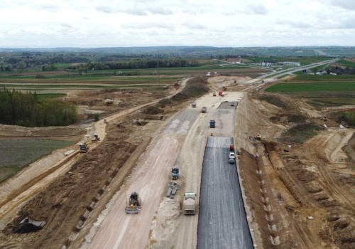 Via Carpatia opóźniona o lata? Trwa spór o setki milionów złotych