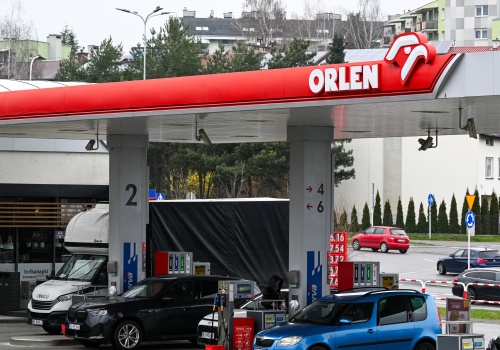 Rząd ustalił ceny paliw na 11 - 13 kwietnia. Benzyna 6,14 zł, diesel nawet 7,68 zł