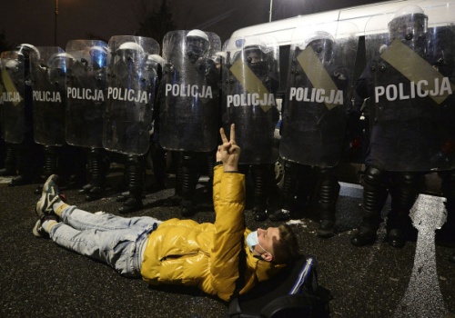 Między Zdjęciami - Pix.House rusza z cyklem spotkań z fotoreporterami. Pierwszym gościem laureat Nagrody Pulitzera Czarek Sokołowski