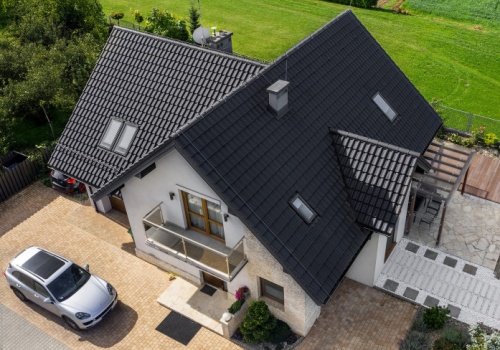 Dachówka ceramiczna TITANIA - pokrycie dachu odporne na zmieniające się trendy