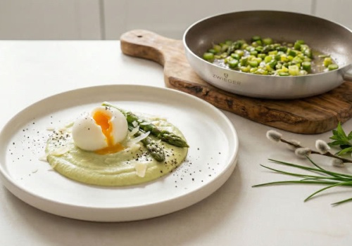 Jajko na miękko z musem ze szparagów i parmezanem