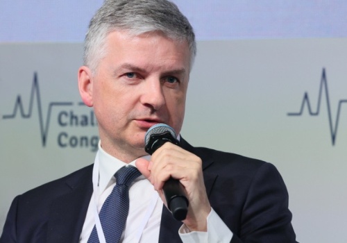 Farmaceutyczna wojna mocarstw: Europa kontra USA i Chiny. Kto wygra wyścig o innowacje?