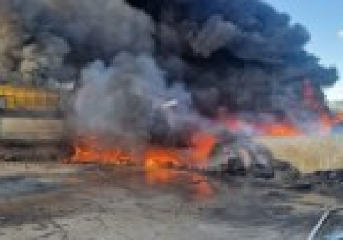 Duży pożar w Rożentalu. Ogień w zakładzie utylizacji opon