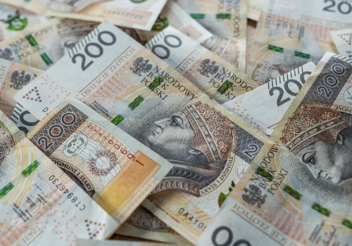 To pewne: wyższy próg podatkowy ponad 120 tys. zł i nowa kwota wolna od podatku nie w tym roku