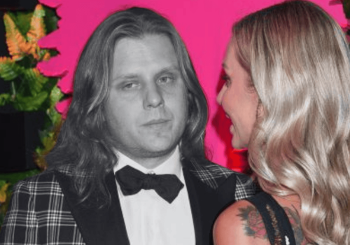 Zdjęcie kelnerki, która tragicznej nocy płynęła z Woźniakiem-Starakiem. Tak je podpisała...