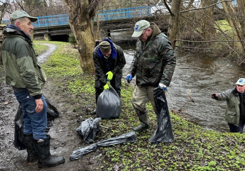 Wspólnie sprzątanie rzeki Wietcisy już w sobotę. Burmistrz Skarszew zaprasza chętnych do pomocy