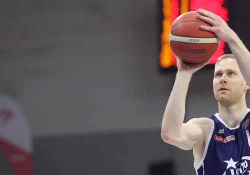 Pachnie play-offami i wysokim miejscem. AMW Arka maszeruje w górę tabeli