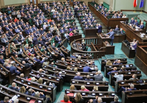 Gigantyczna przewaga KO nad PiS. Są wyniki najnowszego sondażu