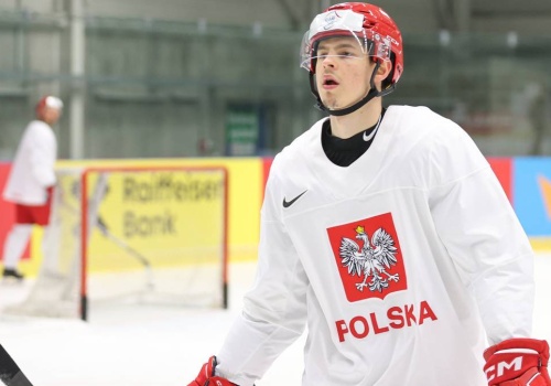 Zwycięstwo polskich hokeistów