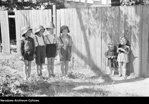 PRL: Pamiętasz te zabawy? QUIZ!