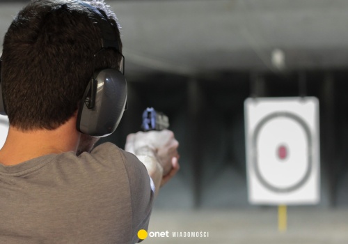 Incydent na strzelnicy w Opolskiem. Mężczyzna trafił do szpitala