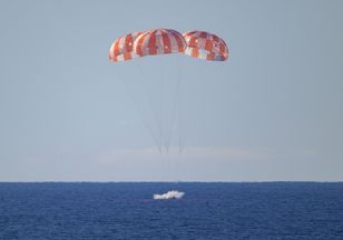 Astronauci już na ziemi. Misja Artemis II zakończona