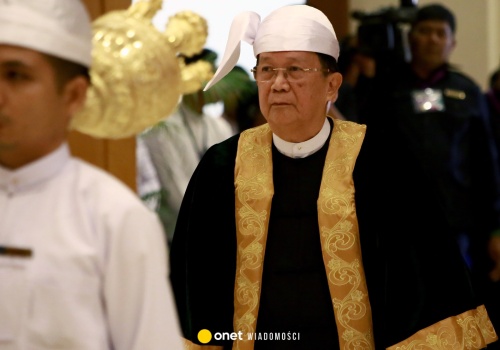 Min Aung Hlaing złożył przysięgę prezydencką. Wybory są określane jako farsa