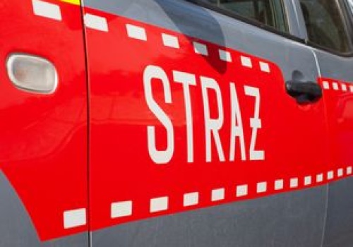 Pożar w zakładzie utylizacji opon. Gęsty dym widoczny był z daleka