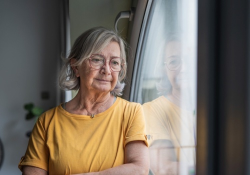 367 zł dla seniorów bez kryterium dochodowego. ZUS już wypłaca pieniądze