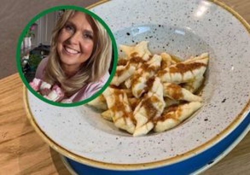 Zapomnij o nudnych kopytkach. Ewa Wachowicz zdradziła nam przepis, który odmieni twój obiad