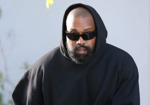 Kany West ociepla wizerunek… chińskimi dziećmi, które śpiewają jego kawałek