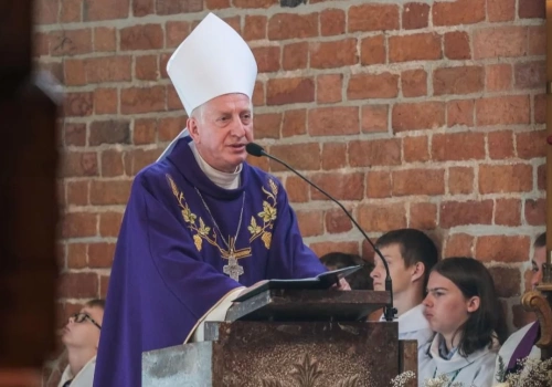 Apel biskupa pelplińskiego w obronie matki, która opowiedziała się za życiem