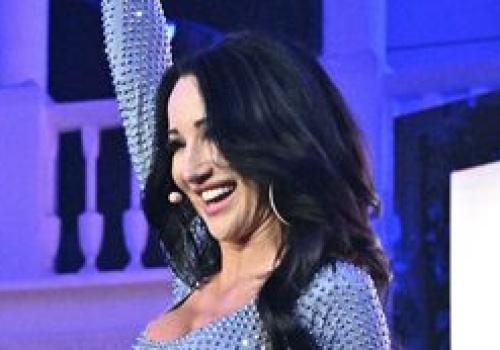 Justyna Steczkowska podzieliła się kulisami sesji w kusych kostiumach kąpielowych. 