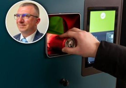 Tworzy butelkomaty. Ostrzega przed tym, co czeka nas latem