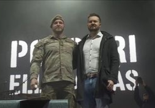 Niebywałe sceny w Budapeszcie. Na scenie dwaj nieoczekiwani goście