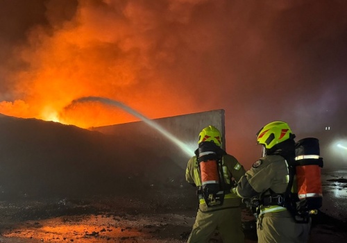Tysiące opon w płomieniach. Potężny pożar w Rożentalu