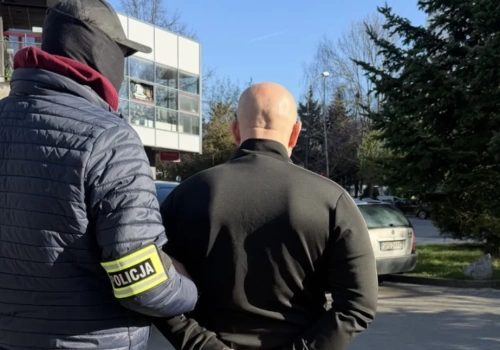 Śląscy łowcy głów zatrzymali w Katowicach członka zorganizowanej grupy przestępczej, która zajmowała się produkcją narkotyków