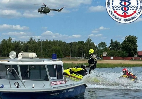 Niskie przeloty śmigłowca i większy hałas w okolicach Radomia. Jest komunikat dla mieszkańców