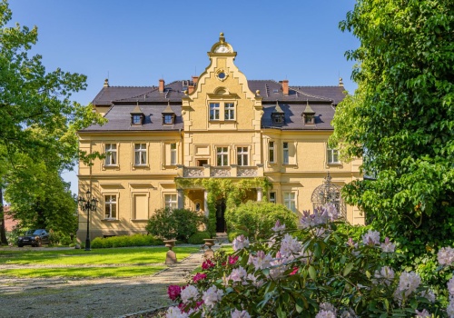 Kultura rozkwita ponownie w Pałacu Gruszów! Rusza drugi sezon z recitalami, koncertami i prelekcją