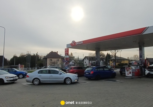 Czesi szturmują przygraniczne stacje benzynowe. 