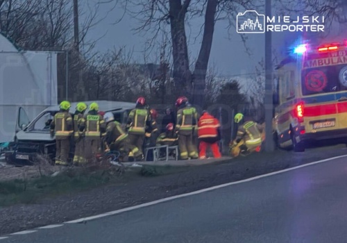 Zderzenie dwóch osobówek i ciężarówki na DK62. 5 osób rannych. W akcji śmigłowiec LPR
