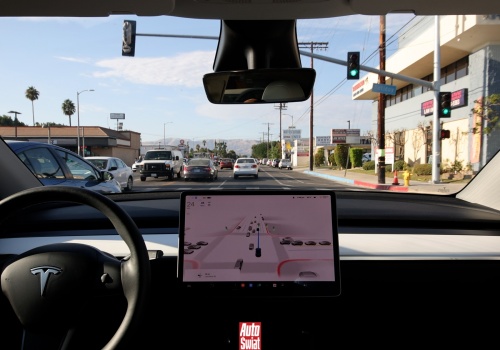 System FSD w Tesli dopuszczony w pierwszym kraju UE. Jazda bez rąk na kierownicy