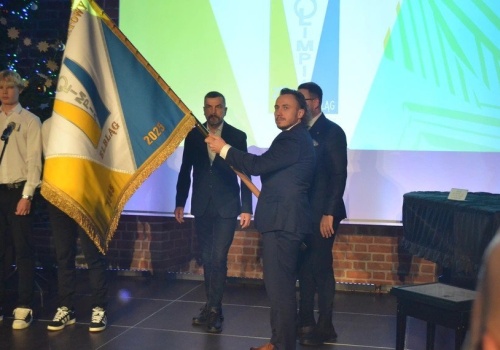 Żółto-biało-niebieska przysięga