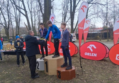 Sukcesy zawodników CKS Budowlani na Międzywojewódzkich Mistrzostwach w Biegach Przełajowych U16