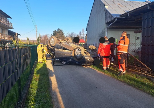 Nowatorski sposób parkowania. 30-letni kierowca popisał się umiejętnościami