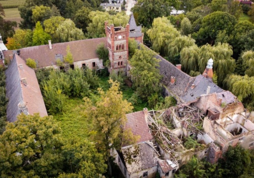 Rolniczy gigant wchodzi na teren historycznego zamku. Plany są szerokie
