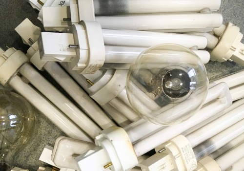 Era świetlówek w Europie się kończy. Jarzeniówki przegrały z żarówkami LED