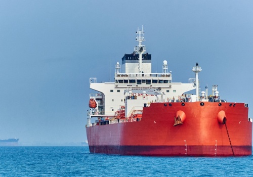 Ropa znów płynie przez cieśninę Ormuz. Tankowce ruszyły