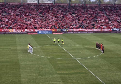 Piłka nożna: Widzew zrobił pierwszy krok do pozostania w Ekstraklasie