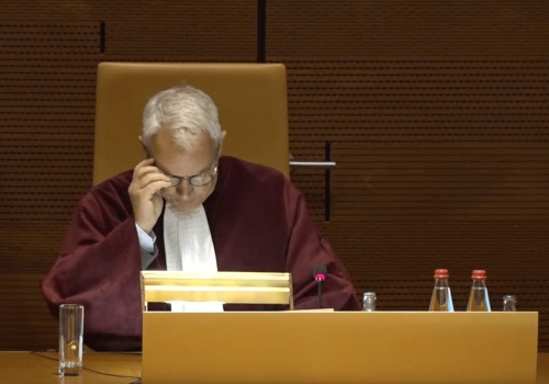 Niezdecydowani frankowicze zyskali czas. TSUE pomaga, ale zwłoka może kosztować