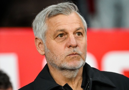 Nie zostawi drużyny po śmierci ojca. Mimo żałoby poprowadzi swój zespół w hicie ligowym