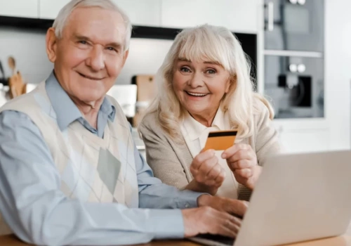 Trzynaste emerytury trafiają już do seniorów. Harmonogram wypłat