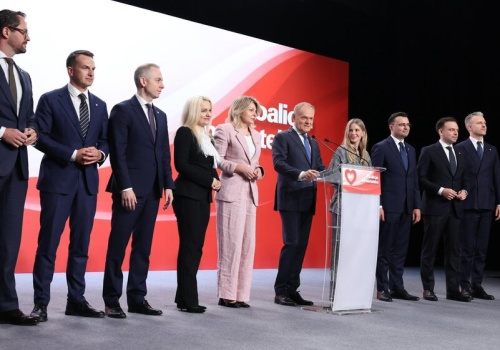 „Dziesiątka na wybory” – Tusk odkrywa karty