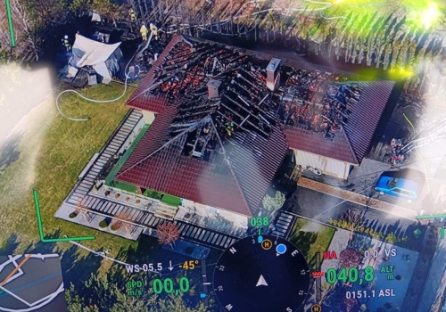 2 osoby poszkodowane w pożarze domu