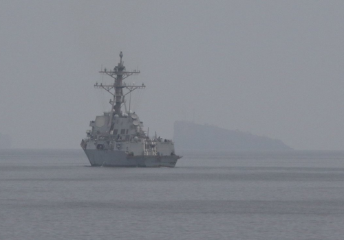 US Navy rozpocznie rozminowywanie Cieśniny Ormuz. W Pakistanie negocjacje USA-Iran