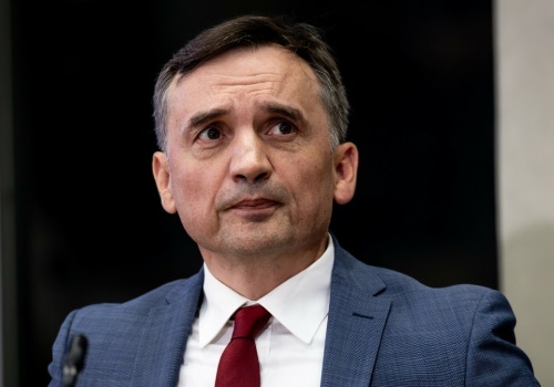 Ziobro liczy na wygraną Orbana. 