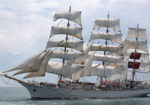 „Dar Młodzieży” popłynie na jubileusz do USA