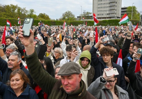 Rozpoczęły się wybory na Węgrzech. Zapowiada się rekordowa frekwencja