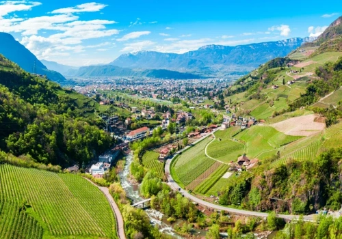 Wjedzie tylko 150 samochodów. Słynny region wprowadzi ograniczenia